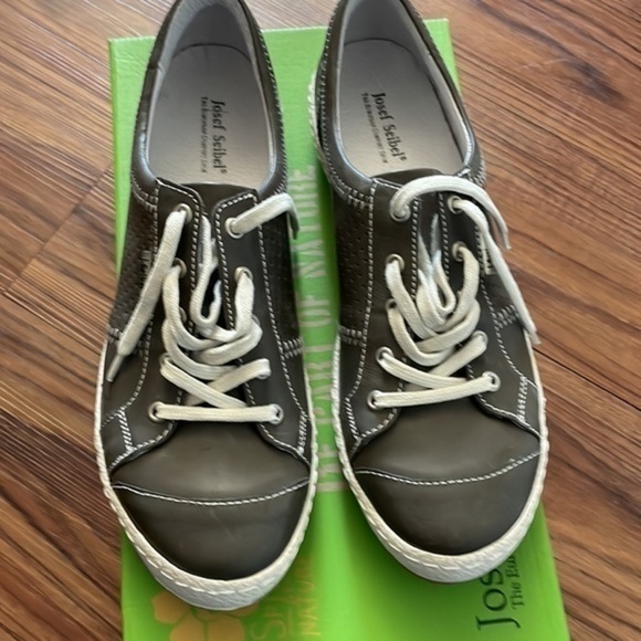 Josef Seibel Women's Caspian Fashion Sneaker size 41. New without tags - Picture 2 of 11